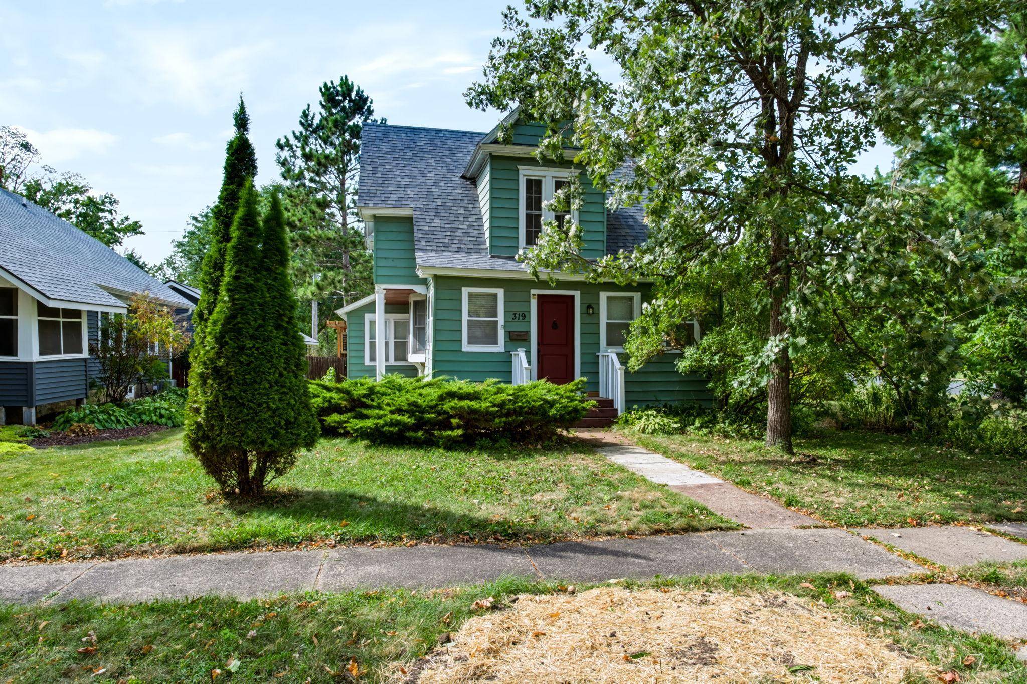 319 N Pearl ST, River Falls, WI 54022