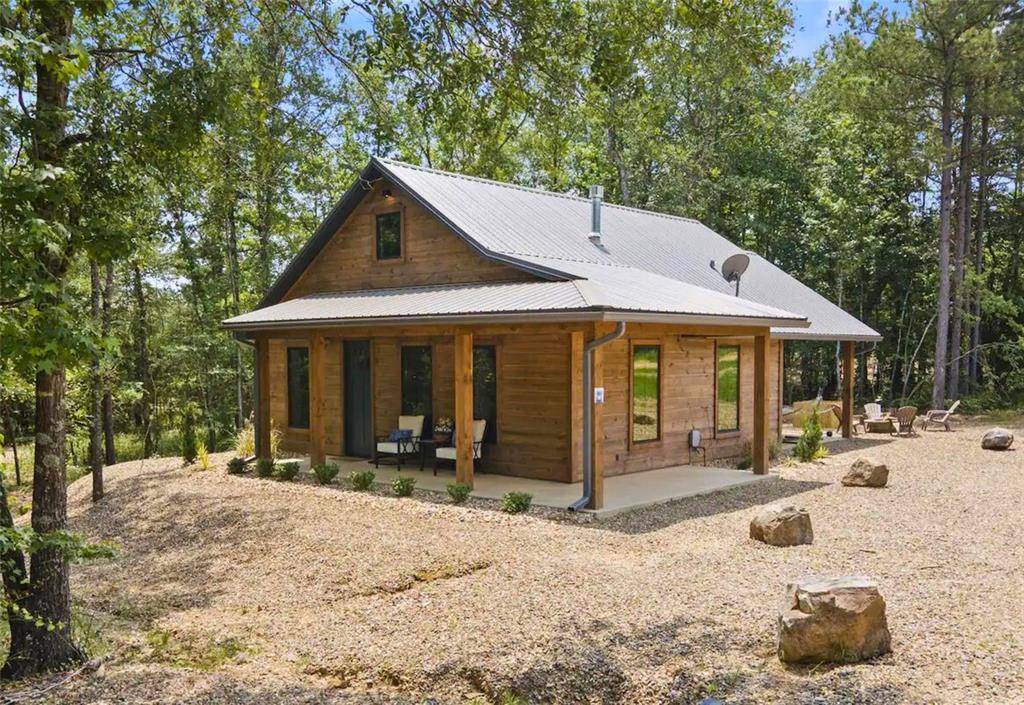973 Burton RD, Broken Bow, OK 74728