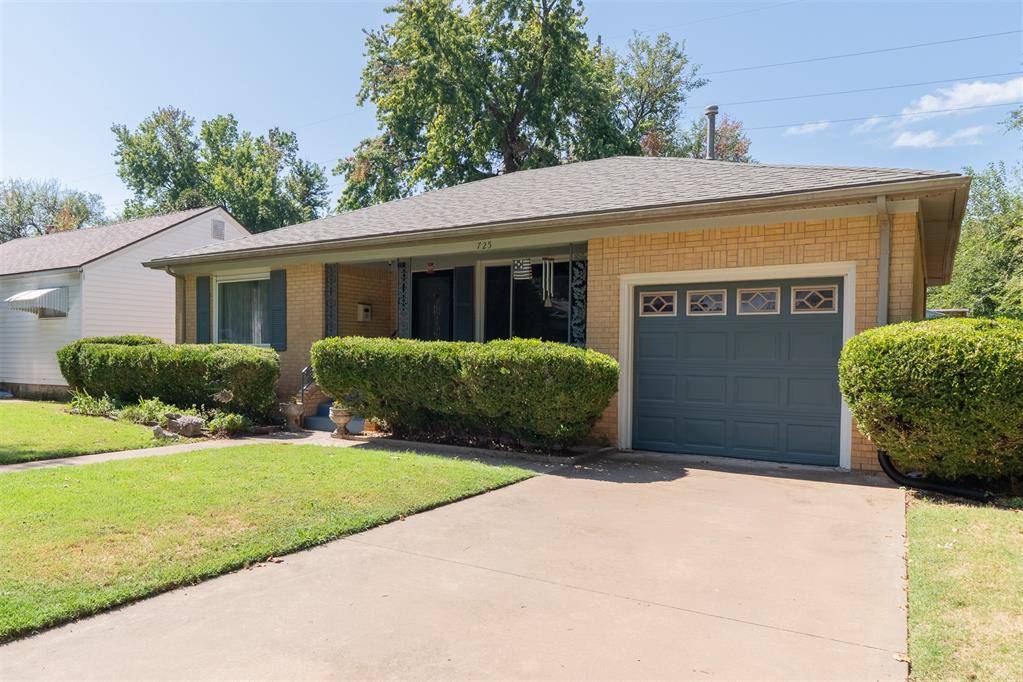 725 N Ash, Pauls Valley, OK 73075
