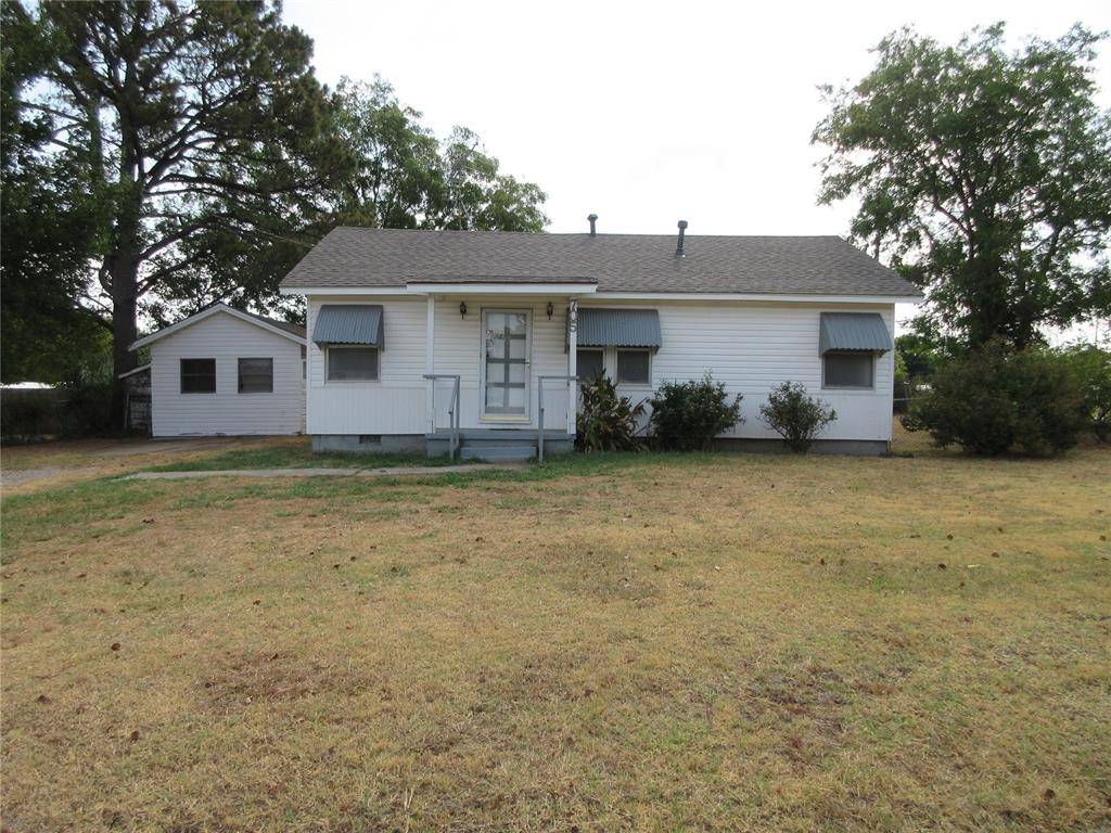 705 N Rangeline ST, Tecumseh, OK 74873