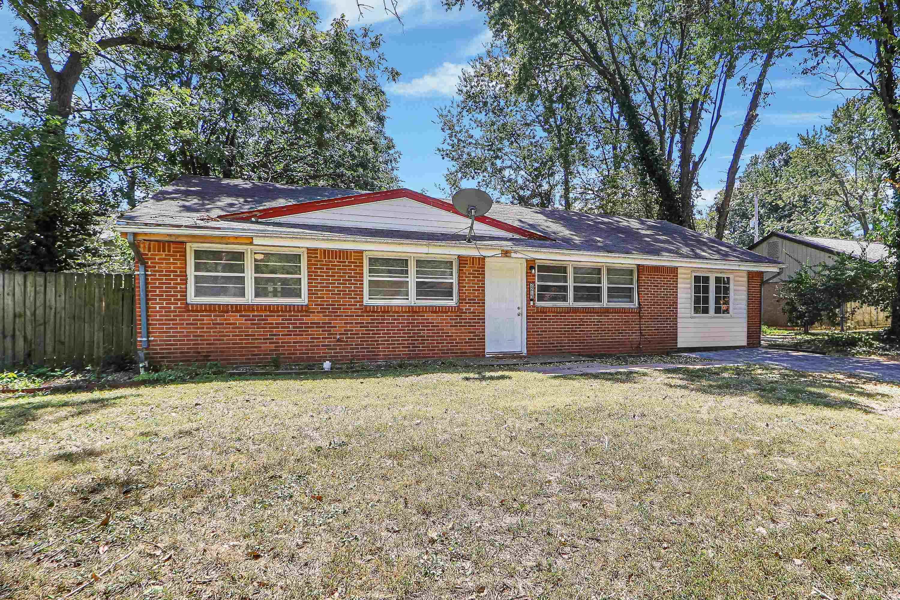 2213 Todd Rd, Manhattan, KS 66502-3443