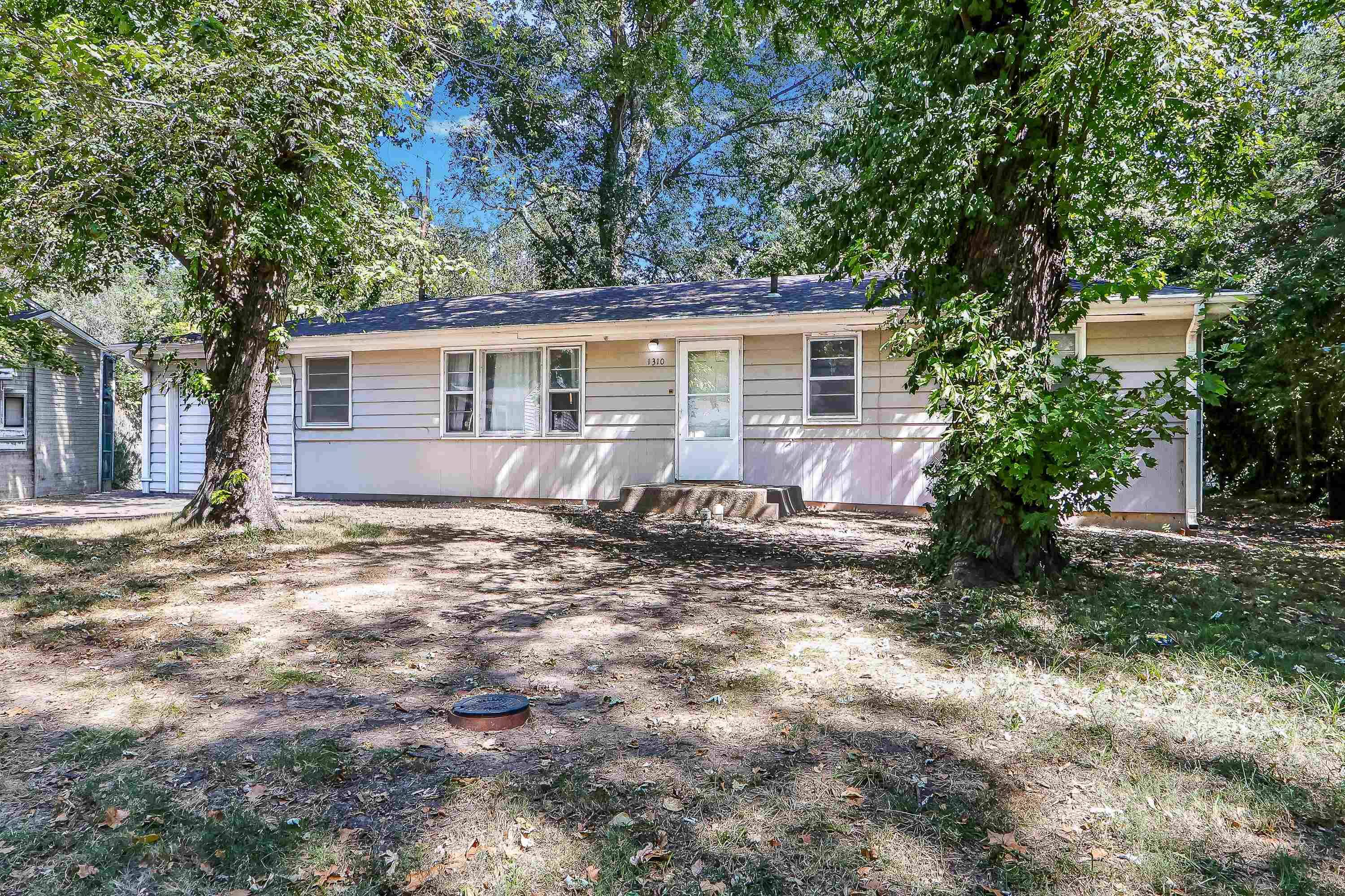 1310 N 10th St., Manhattan, KS 66502-5146