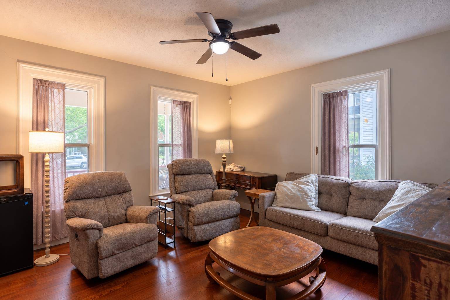 706 W Ash Street, Salina, KS 67401