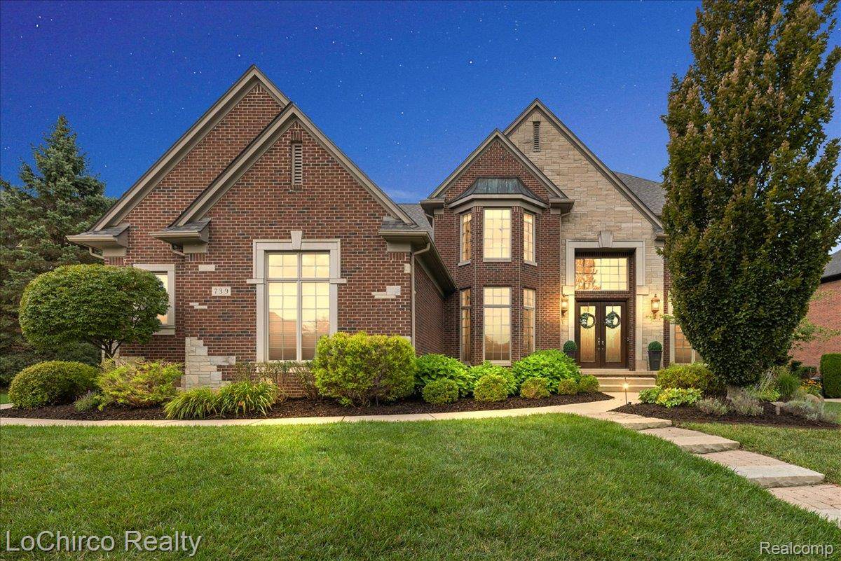 739 Majestic DR, Rochester Hills, MI 48306