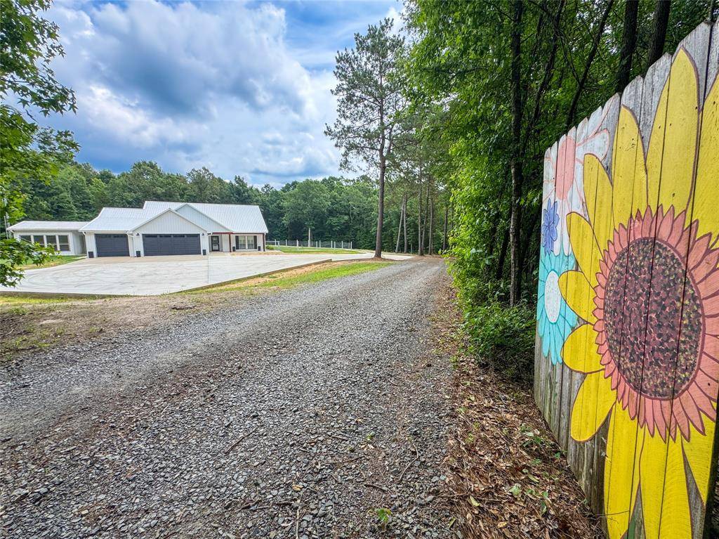 305 County Road 1145, Atlanta, TX 75551