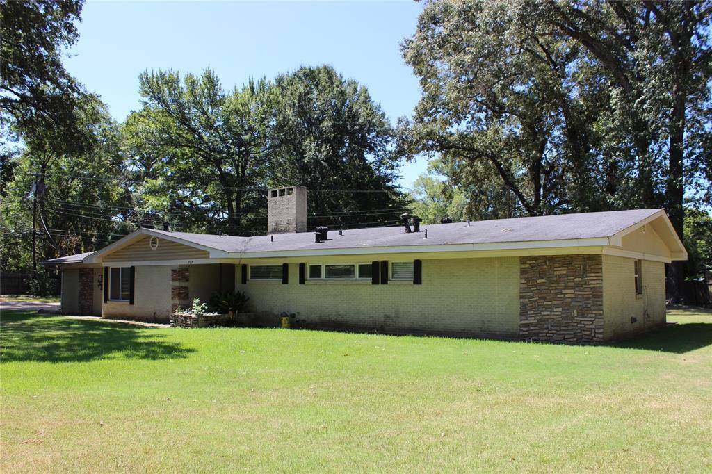 707 Browning Drive, Springhill, LA 71075
