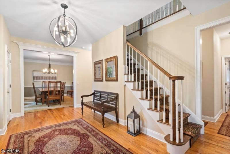 32 Sawmill Rd, Tewksbury Twp., NJ 08833