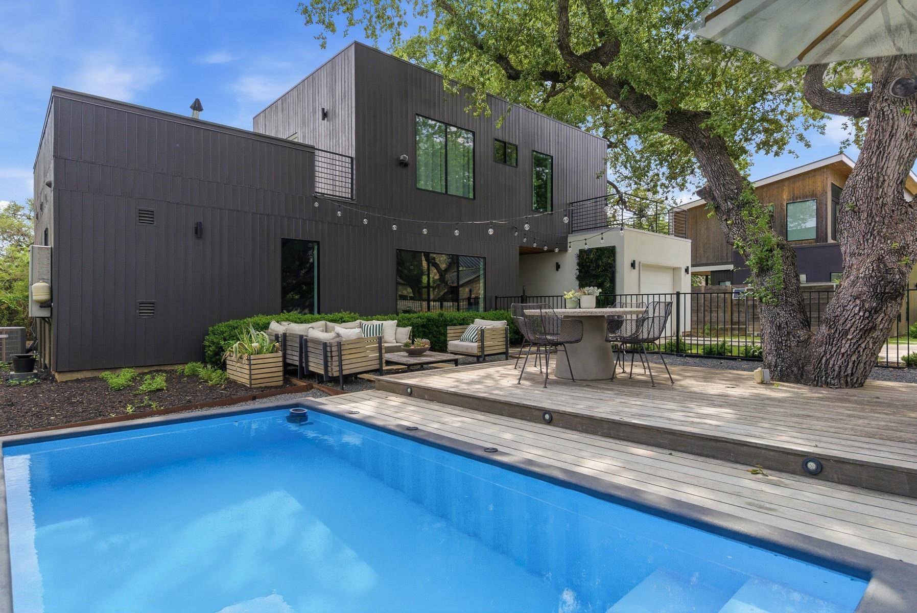 1605 Chelsea LN, Austin, TX 78704