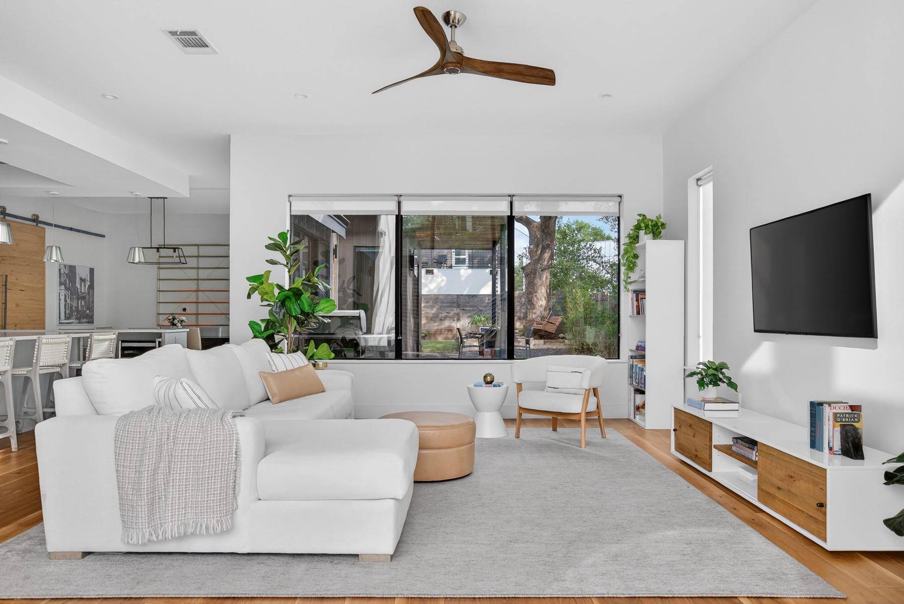 1605 Chelsea LN, Austin, TX 78704