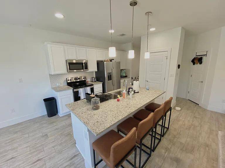 11312 Gadsen LN, Austin, TX 78754