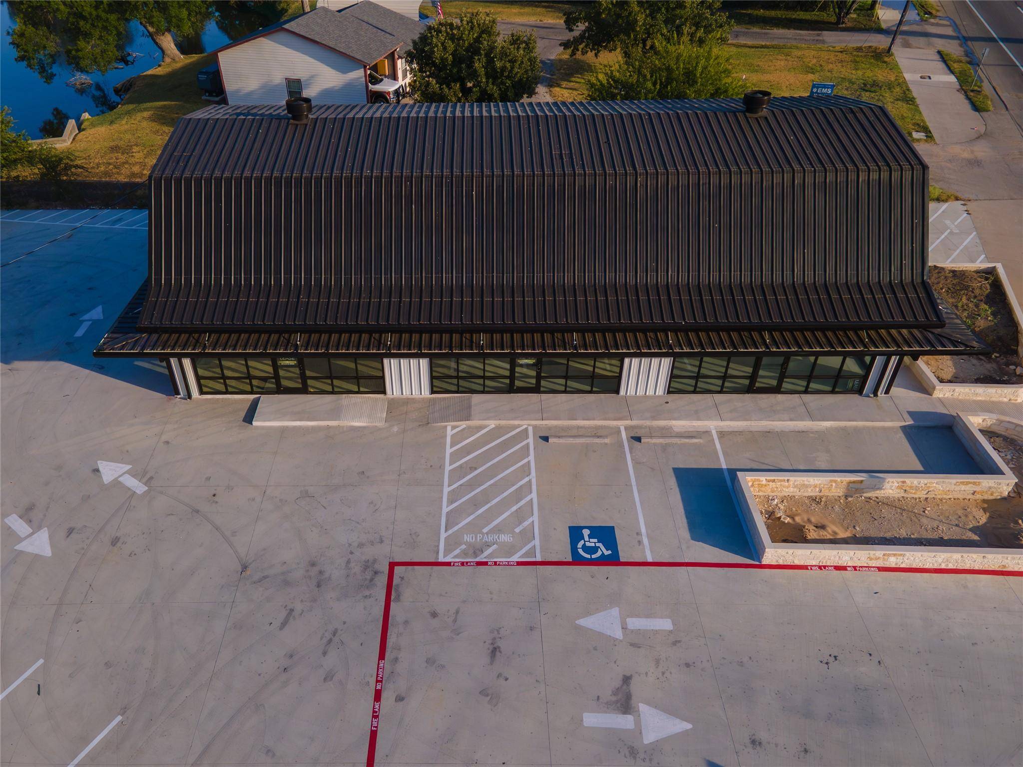 1425 N Main ST, Taylor, TX 76574