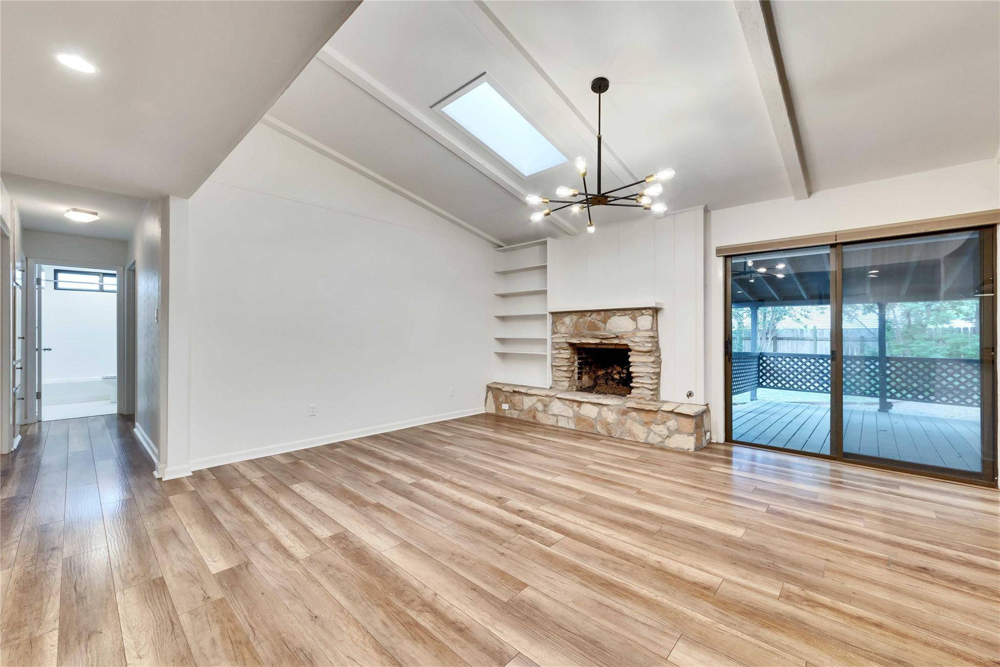 411 Chihuahua TRL, Austin, TX 78745