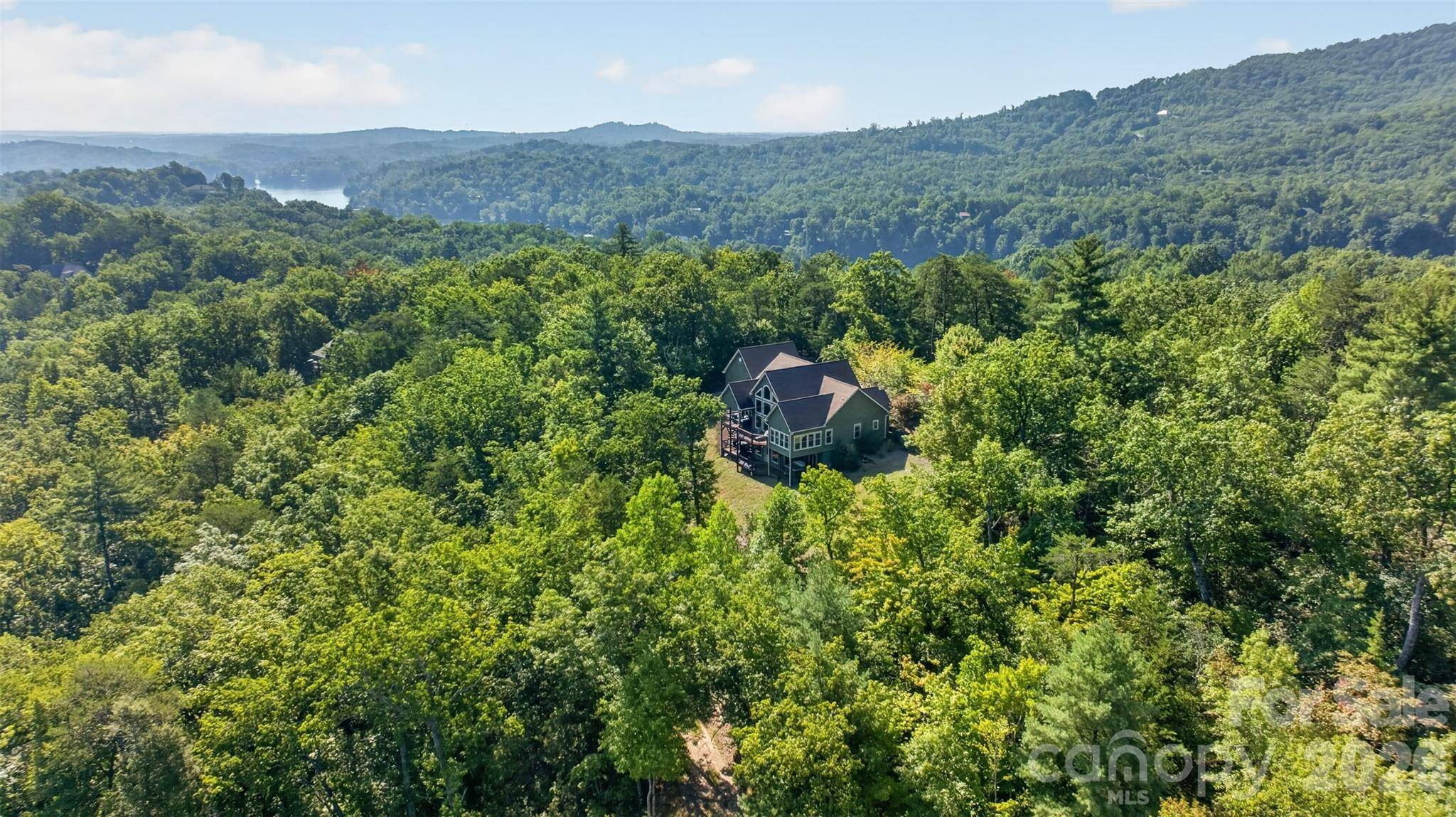343 Garden LN, Lake Lure, NC 28746