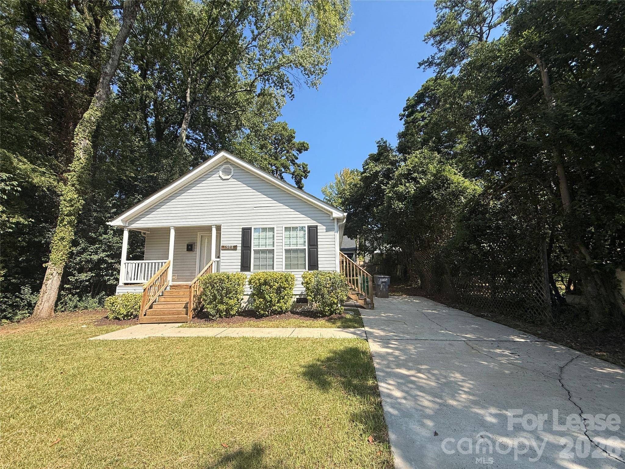 1908 St Paul ST, Charlotte, NC 28216