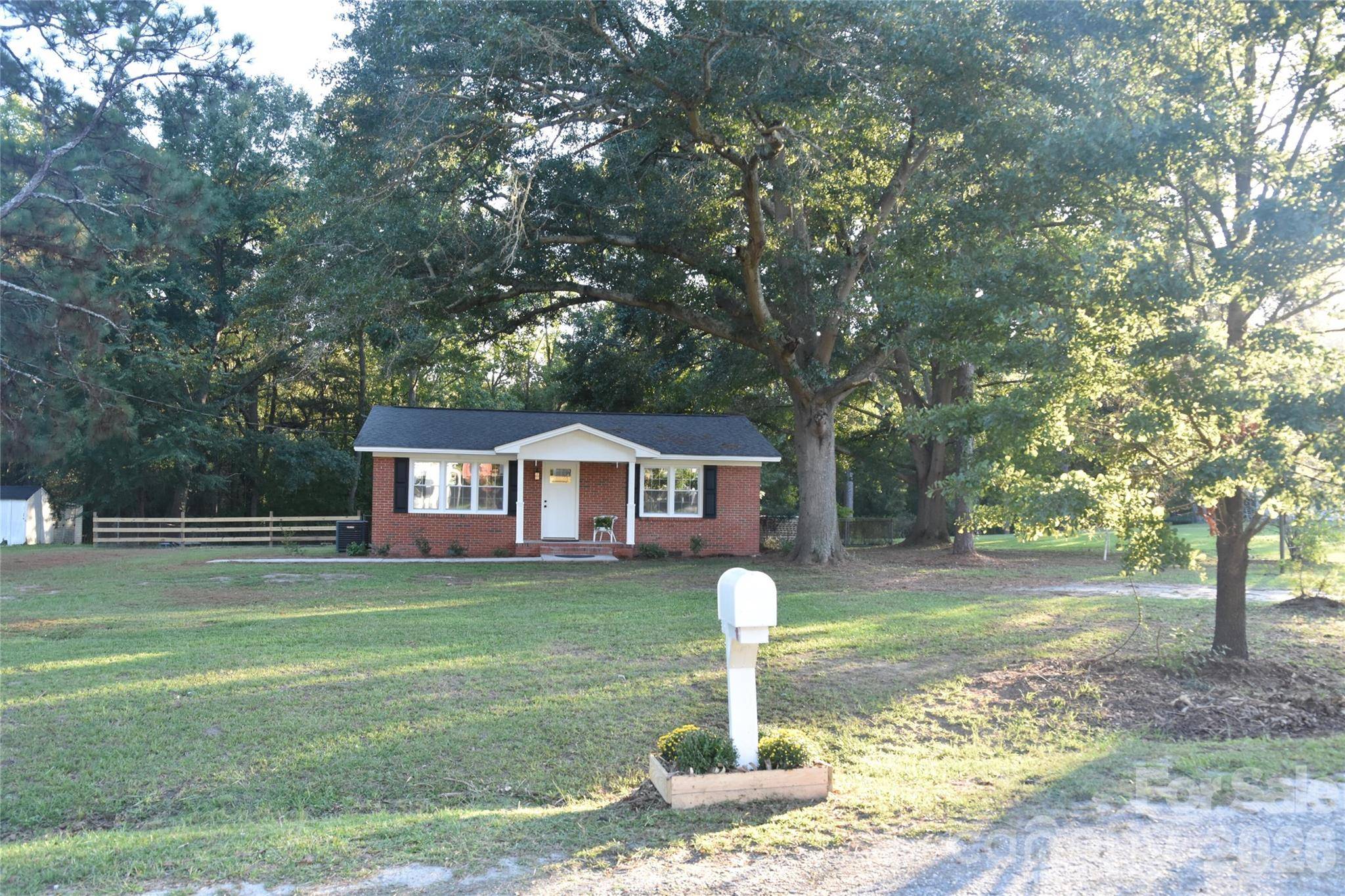 139 Robinhood RD, Hartsville, SC 29550