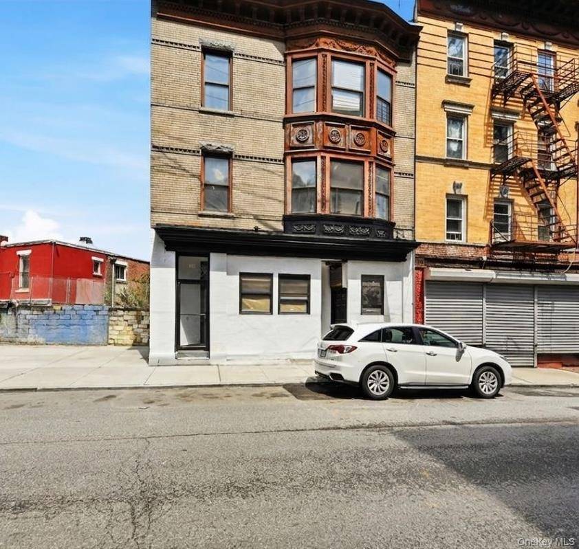 35 Lawrence ST #3, Yonkers, NY 10705