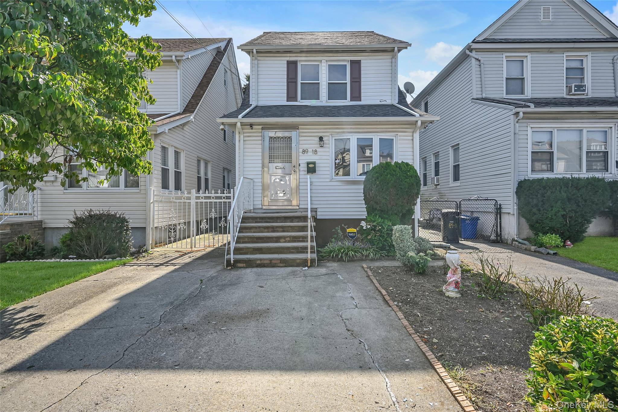89-18 220th ST, Queens Village, NY 11427