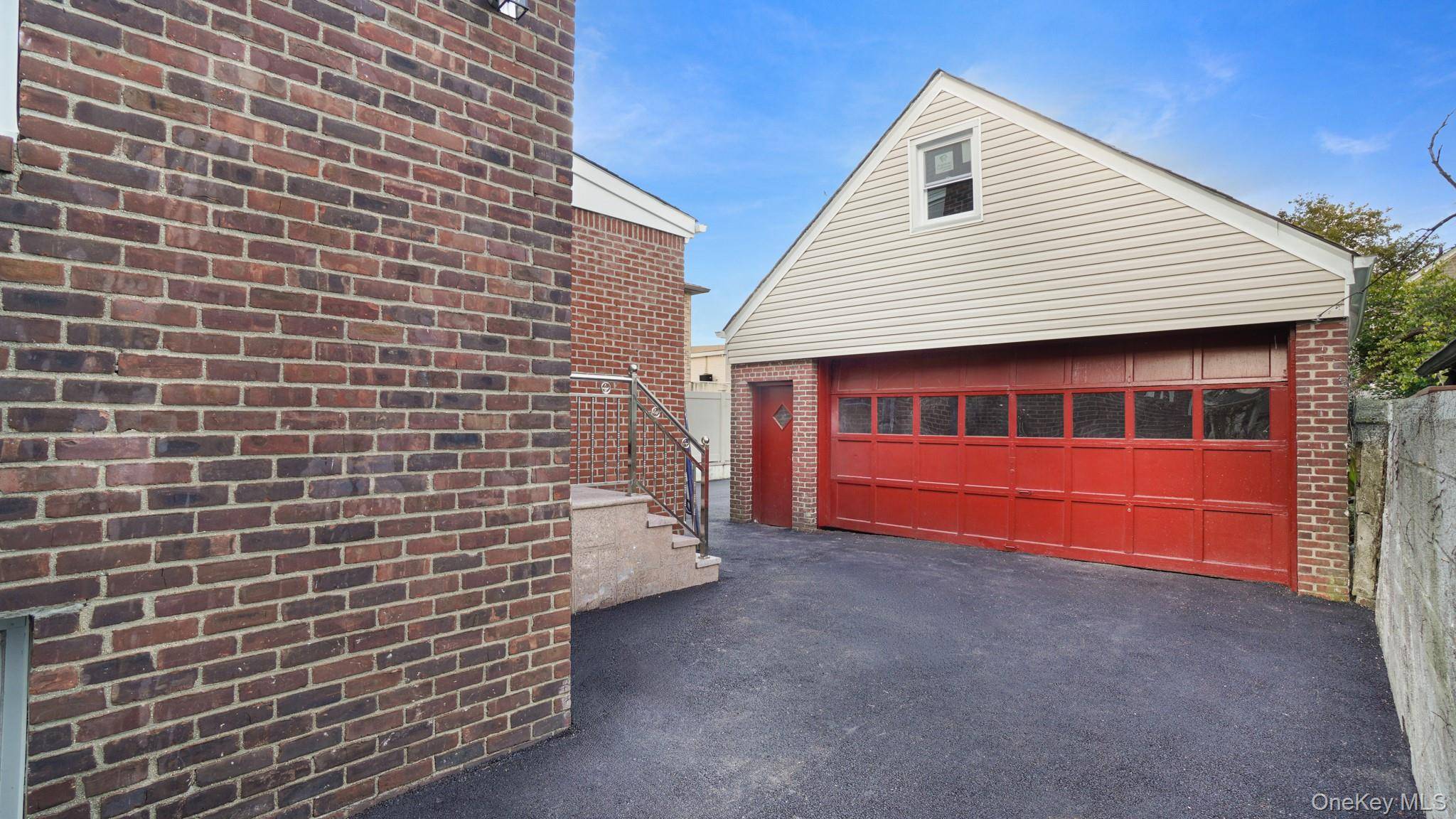 124-23 135th PL, South Ozone Park, NY 11420