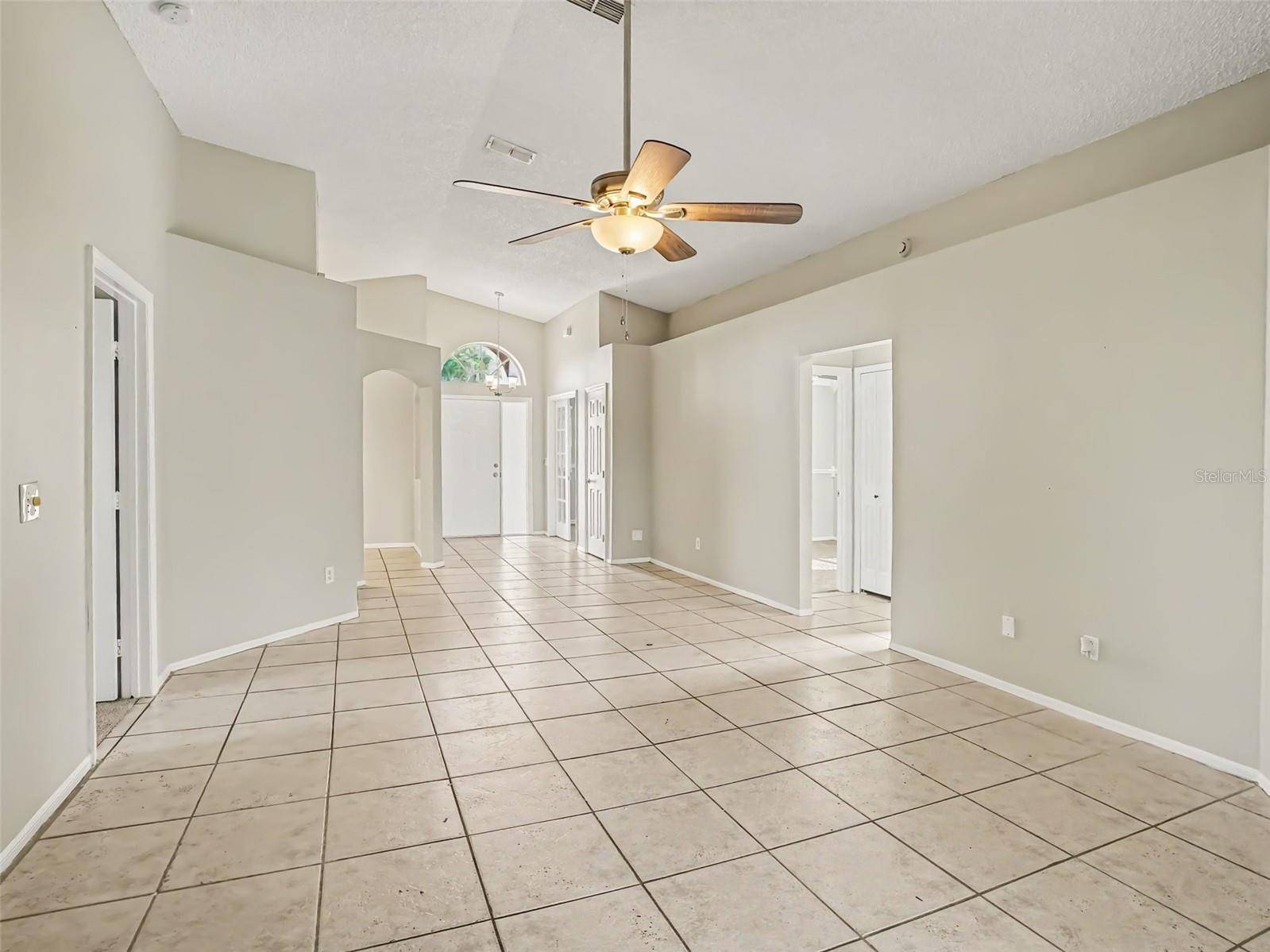 1626 WOODSTONE DR, Apopka, FL 32703