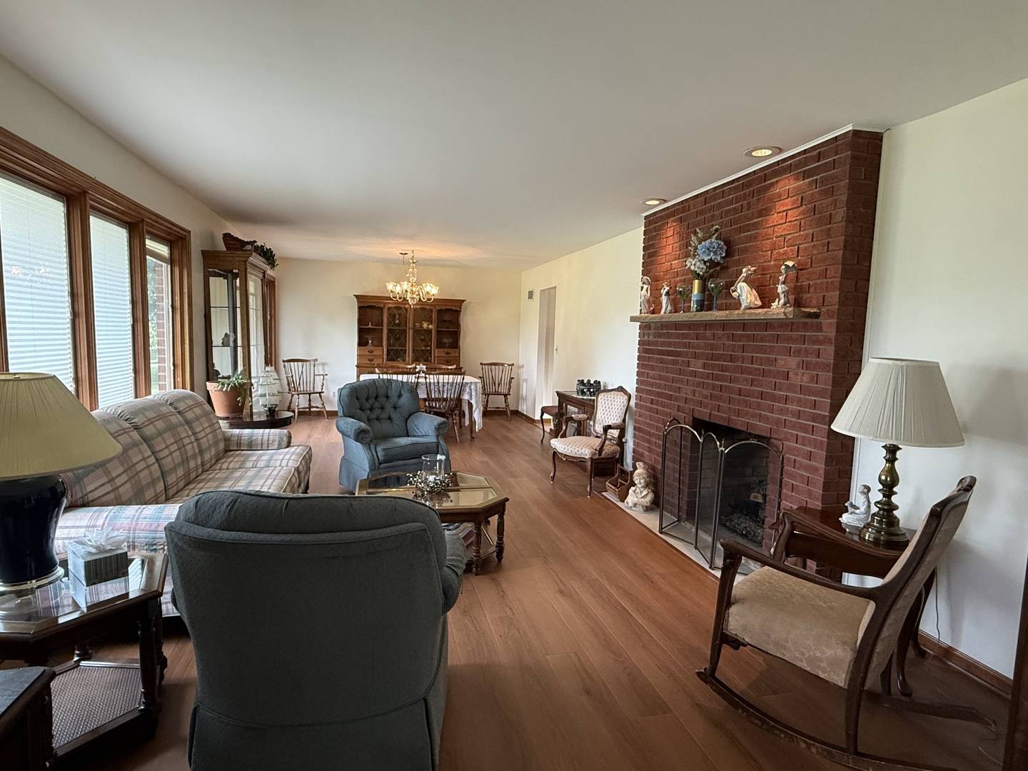 6206 Haligus RD, Woodstock, IL 60098