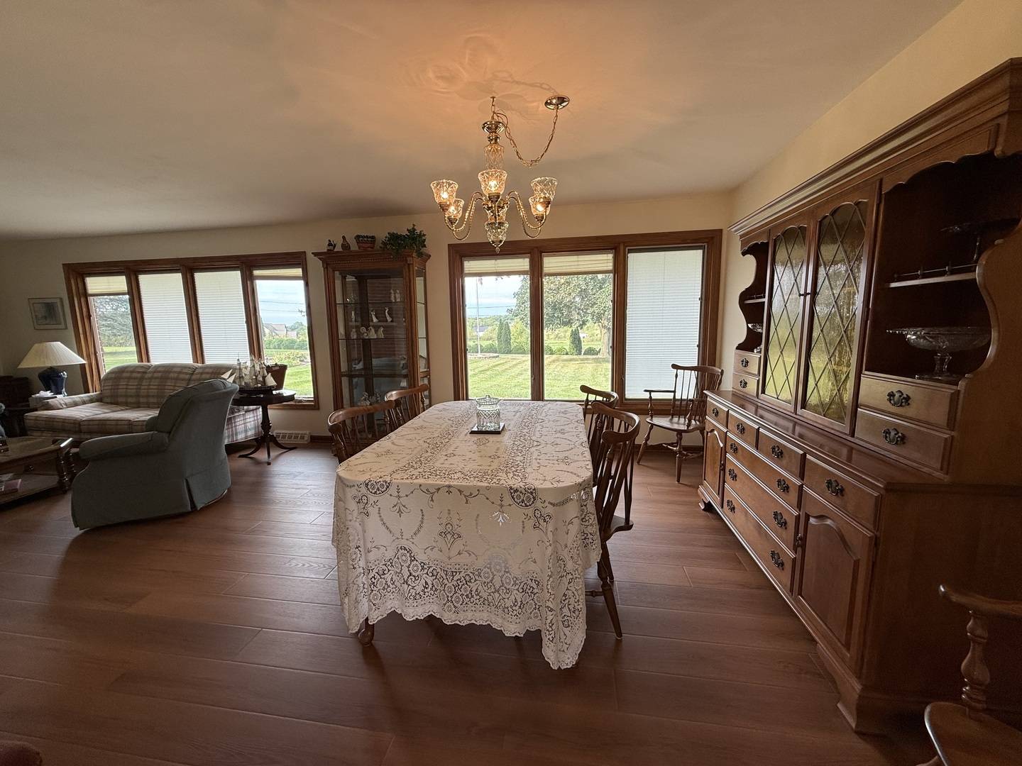 6206 Haligus RD, Woodstock, IL 60098