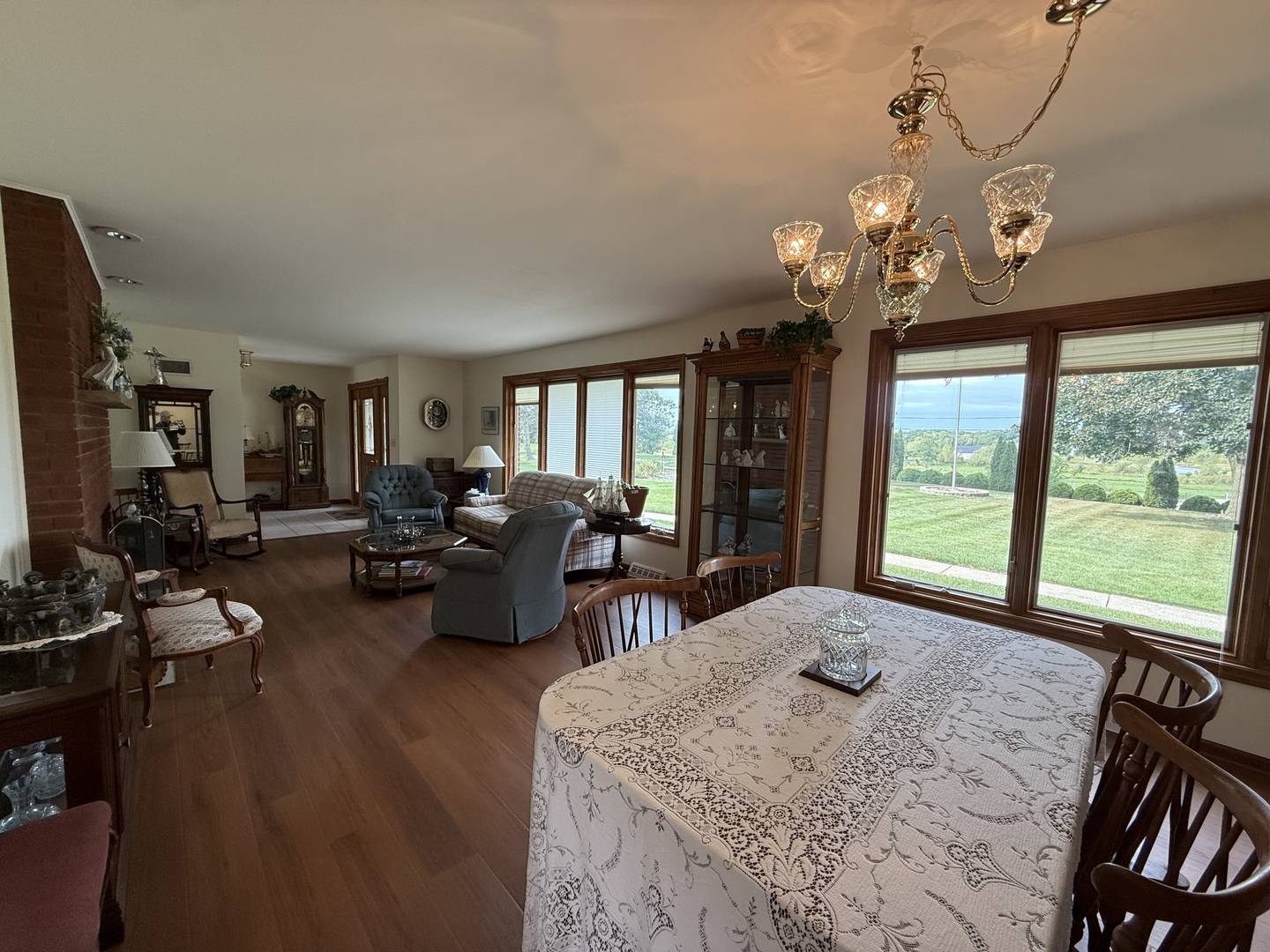 6206 Haligus RD, Woodstock, IL 60098