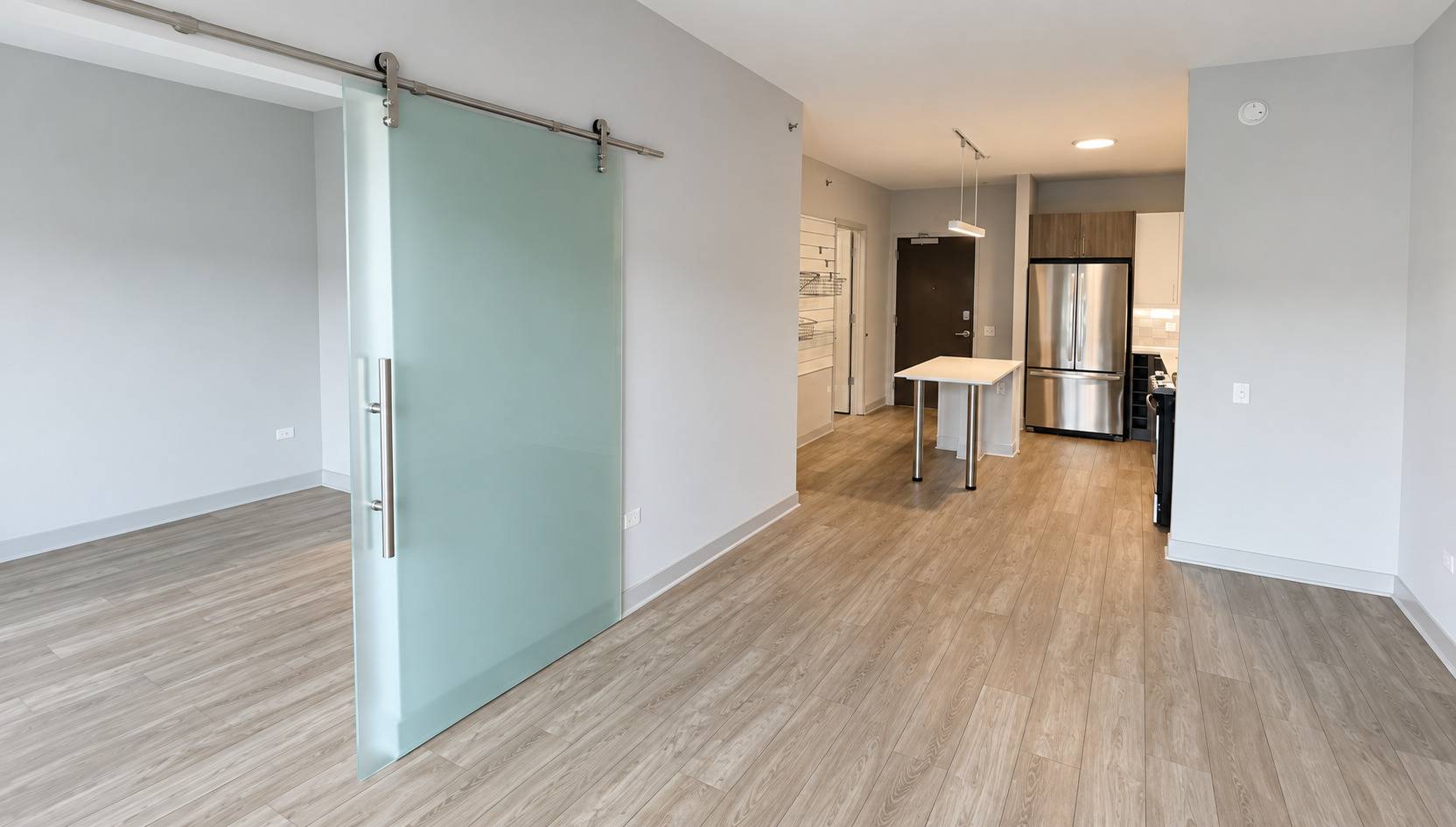 1025 W Addison ST #825C, Chicago, IL 60613