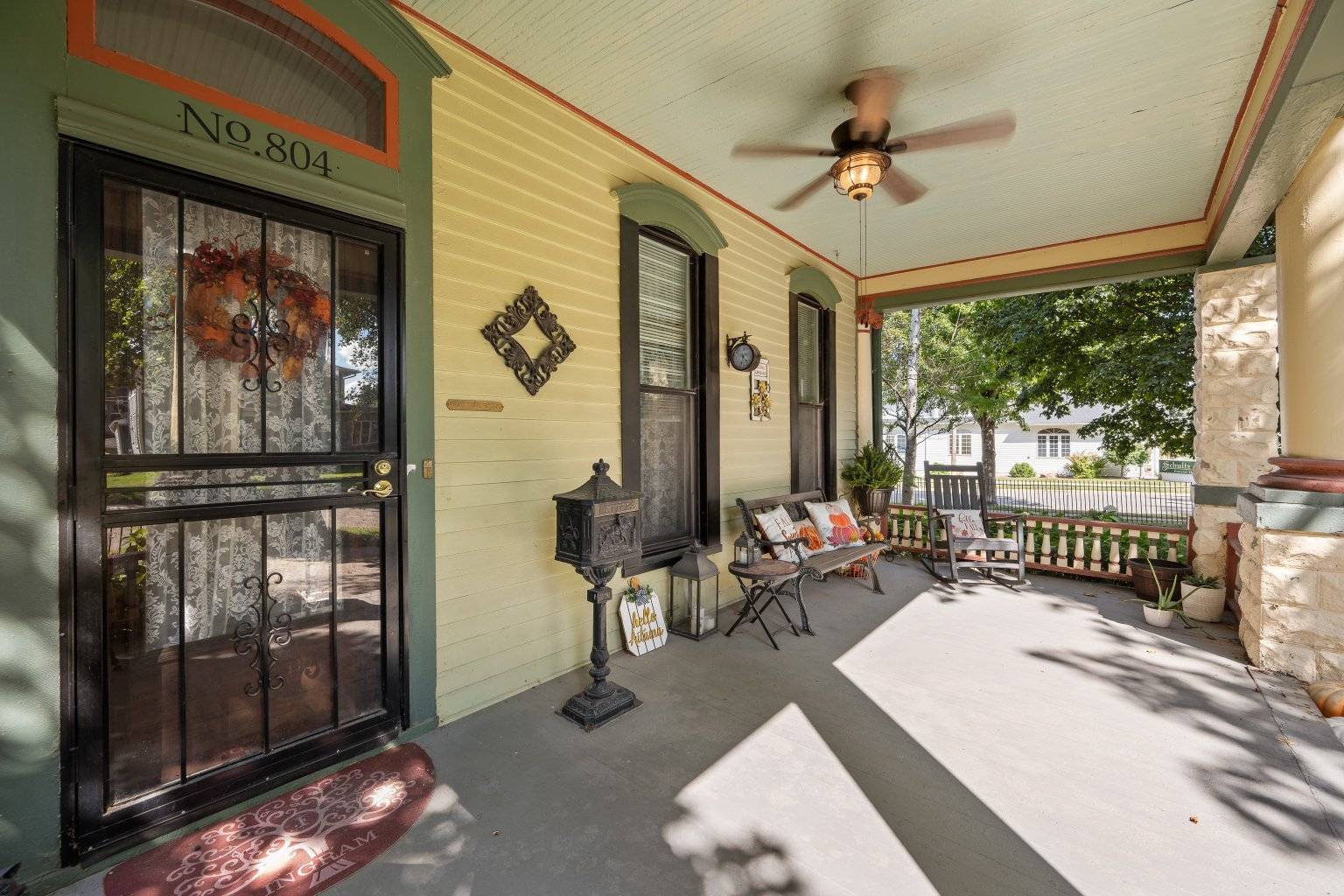 804 8th ST, De Witt, IA 52742