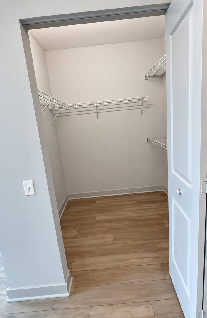 1025 W Addison ST #534H, Chicago, IL 60613