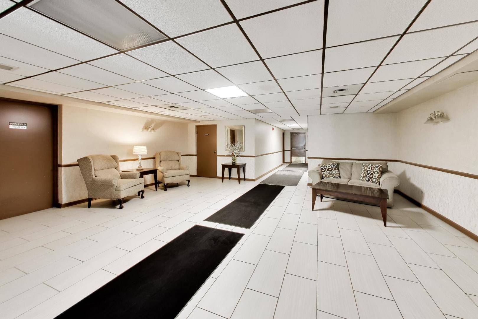 1491 Ashland AVE #7NW, Des Plaines, IL 60016