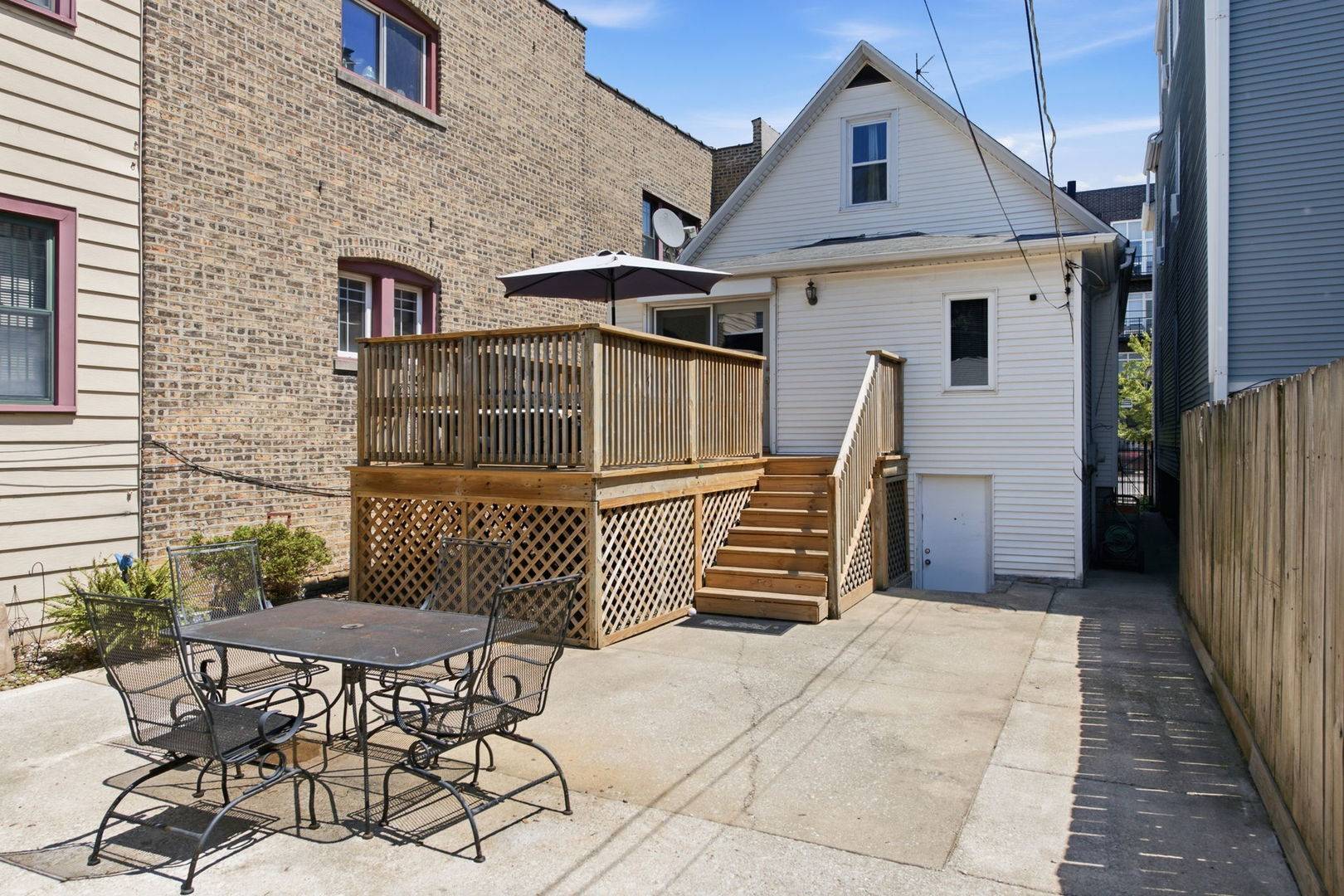 2444 N WESTERN AVE, Chicago, IL 60647