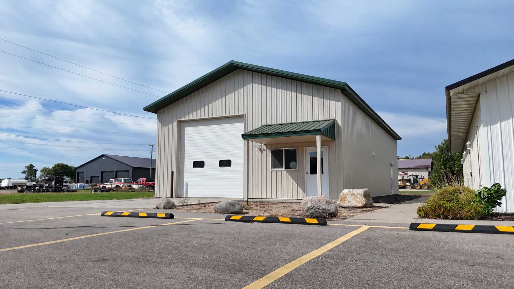 416 1/2 S Lake AVE, Battle Lake, MN 56515