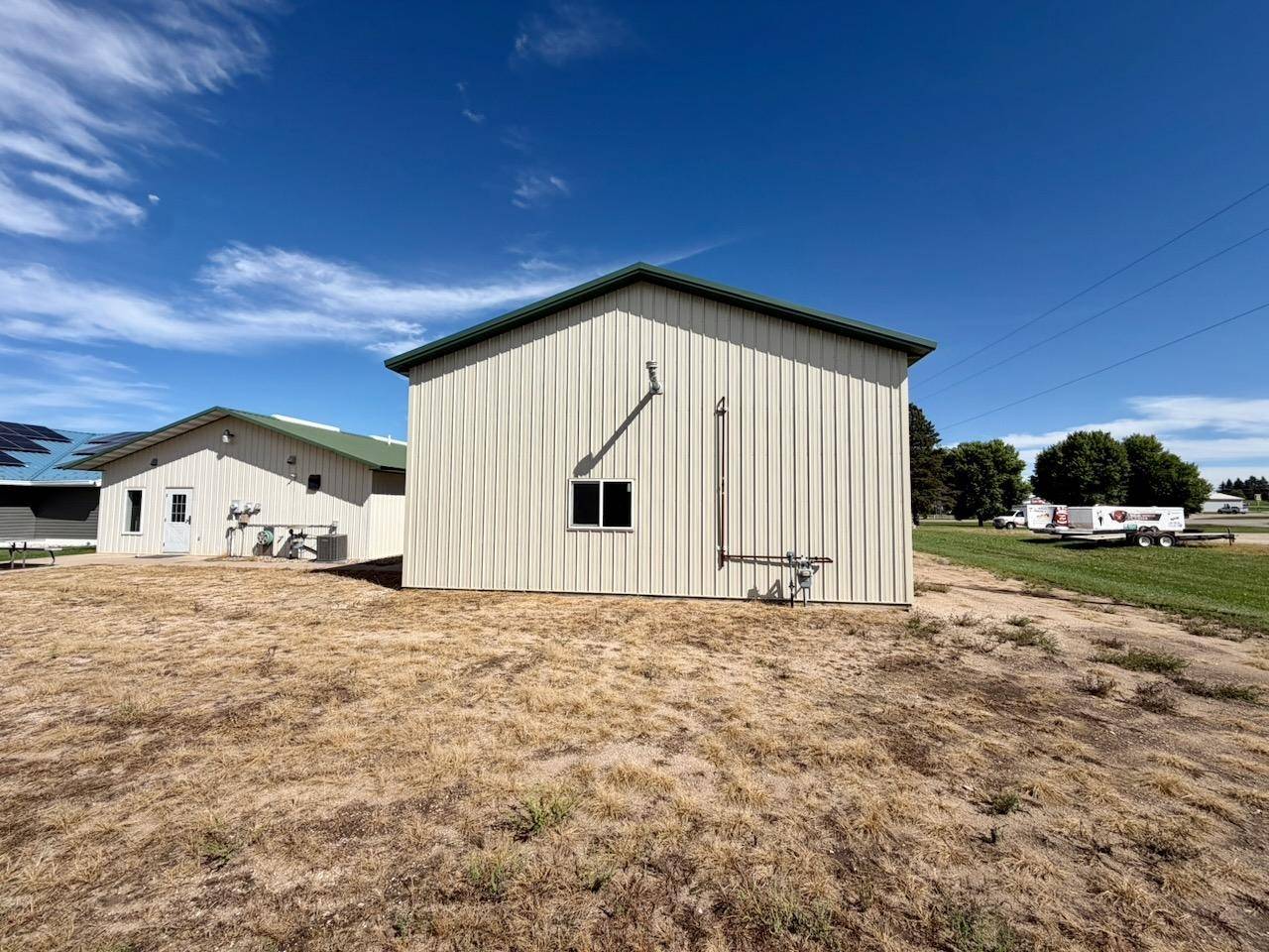416 1/2 S Lake AVE, Battle Lake, MN 56515