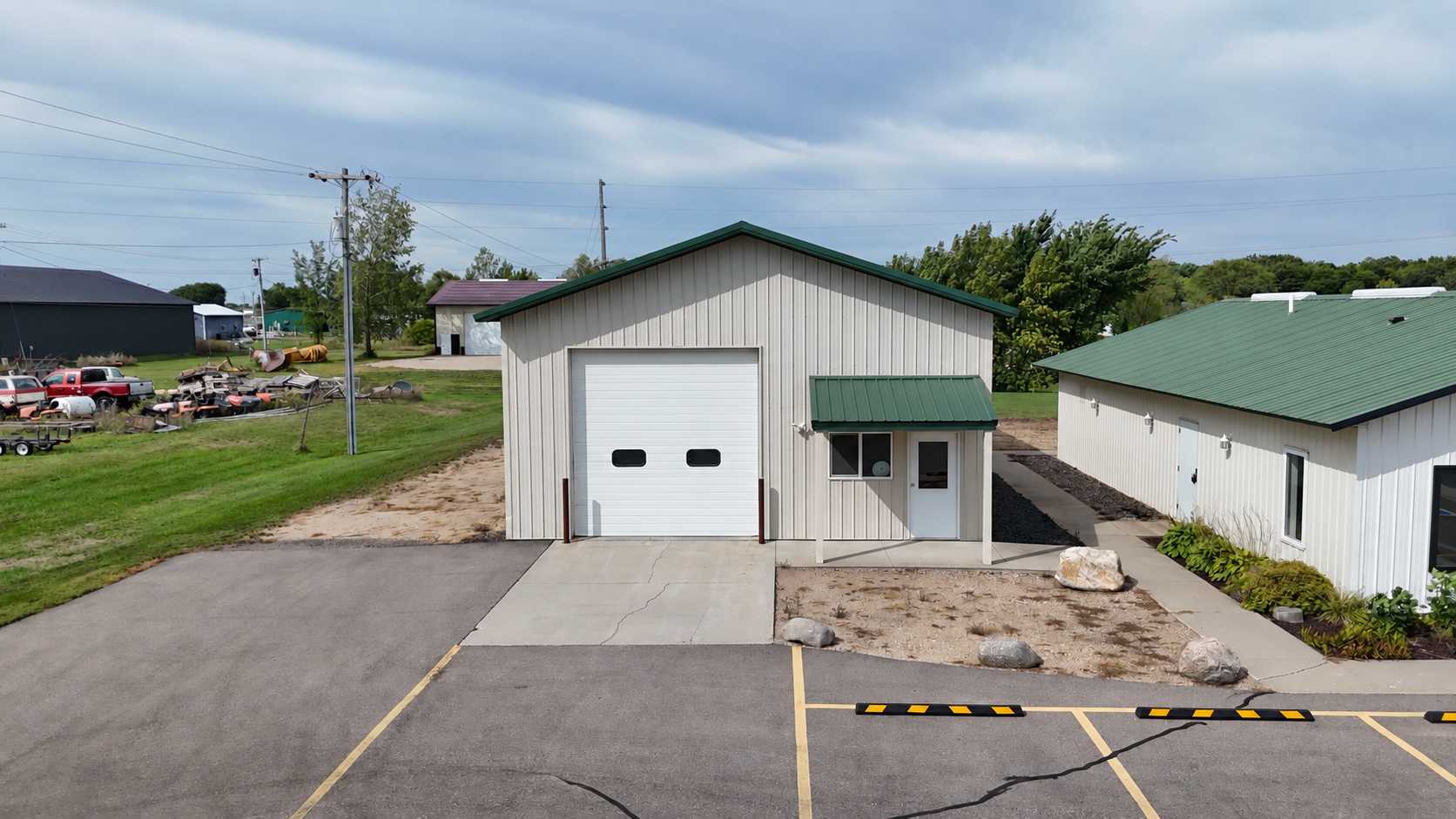 416 1/2 S Lake AVE, Battle Lake, MN 56515