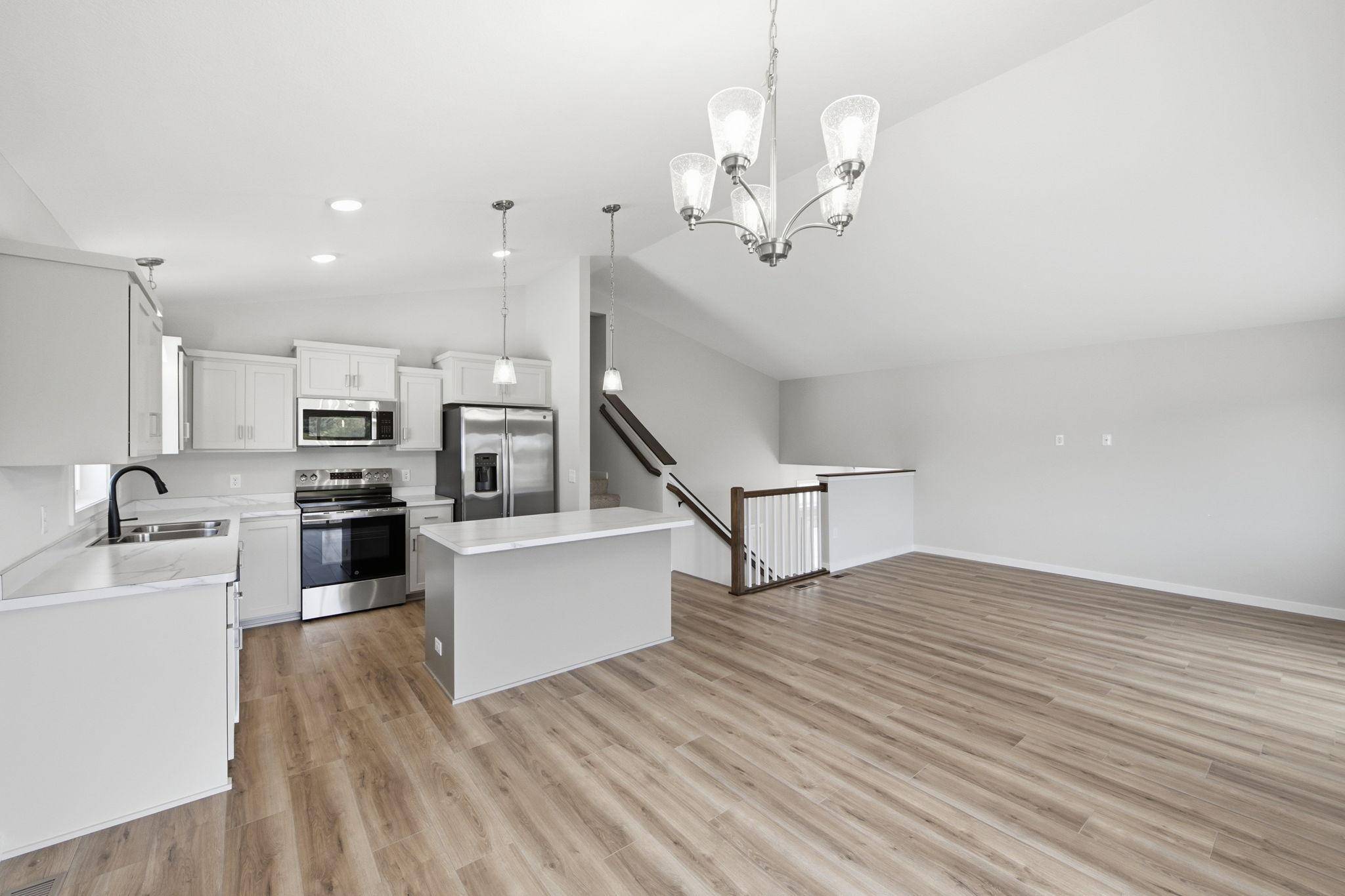 415 Bluebird ST, Mora, MN 55051
