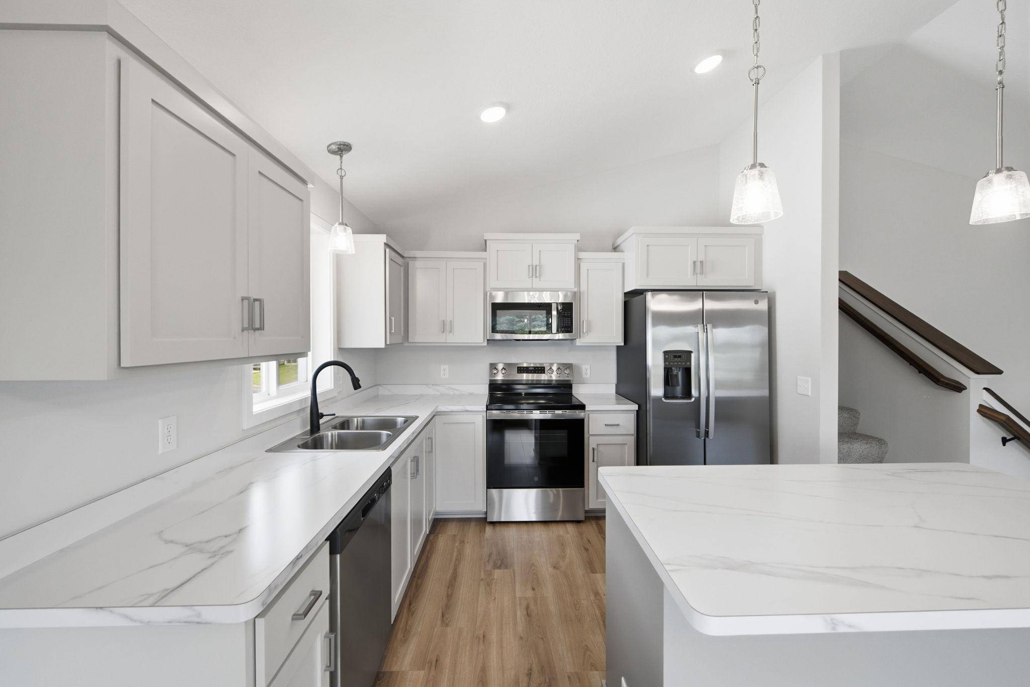 415 Bluebird ST, Mora, MN 55051