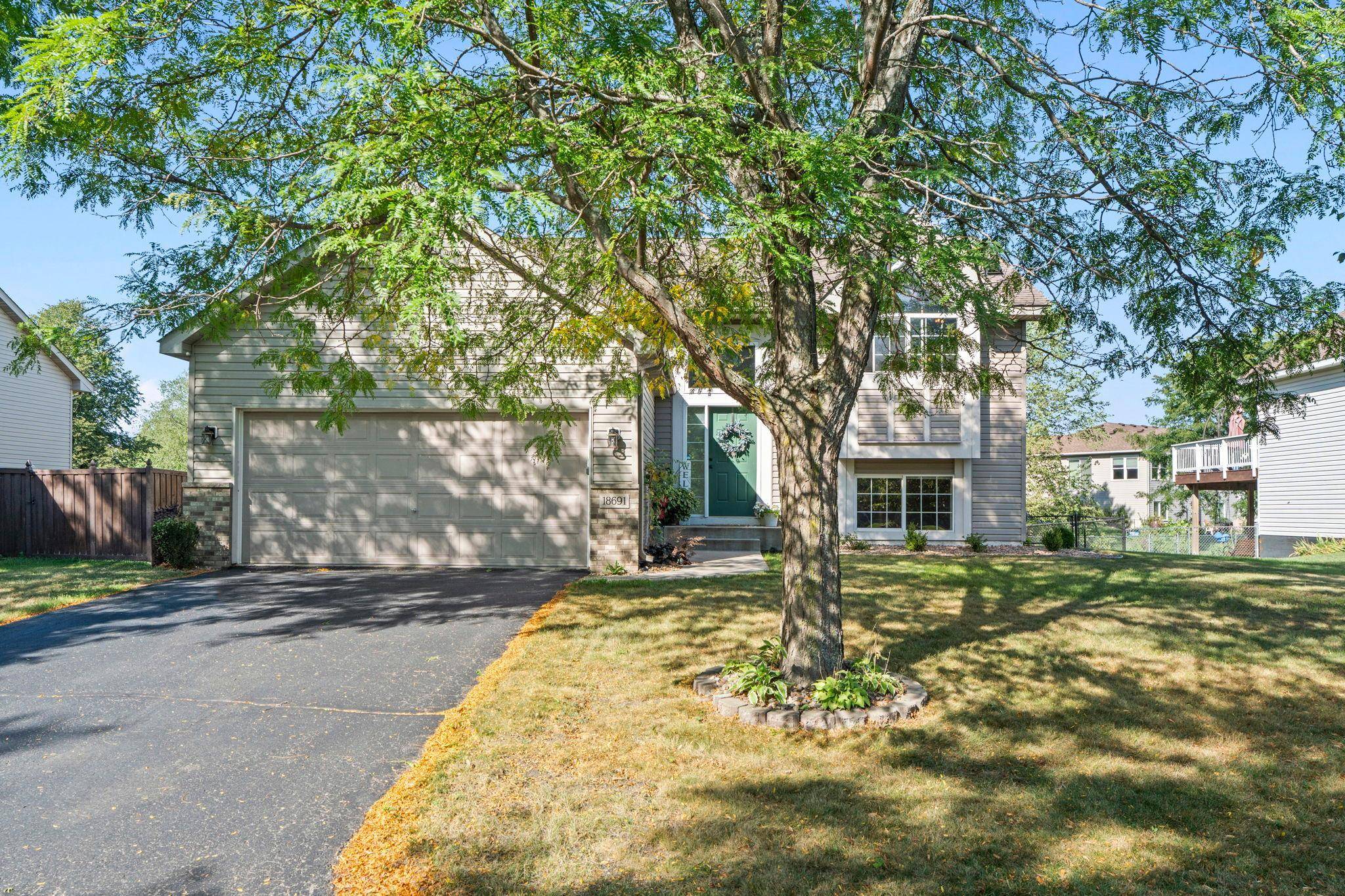 18691 Dylan DR, Farmington, MN 55024