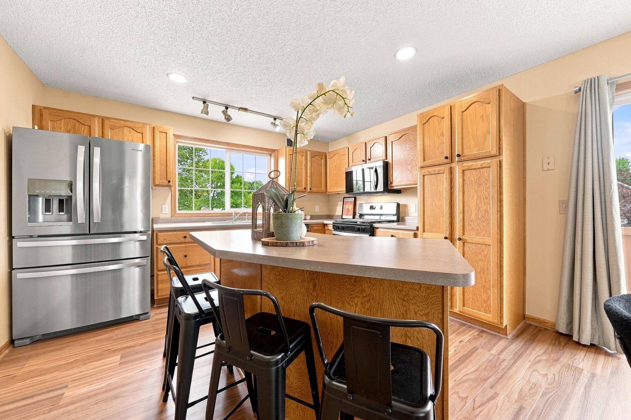 10693 Karston AVE NE, Albertville, MN 55301
