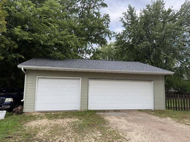 829 Prospect AVE, Windom, MN 56101
