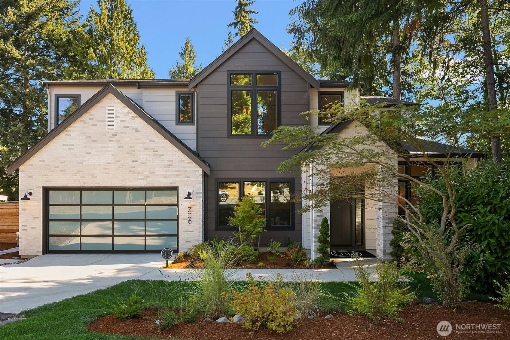 1706 111th AVE NE, Bellevue, WA 98004