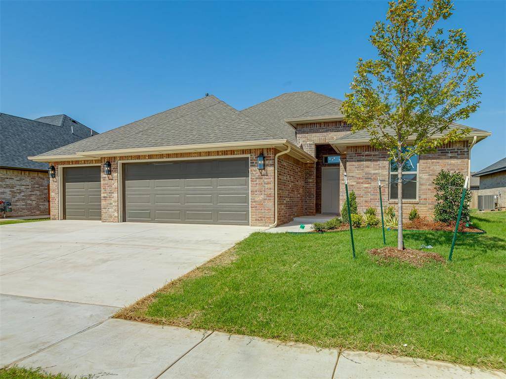 5013 Vine Cliff RD, Mustang, OK 73064