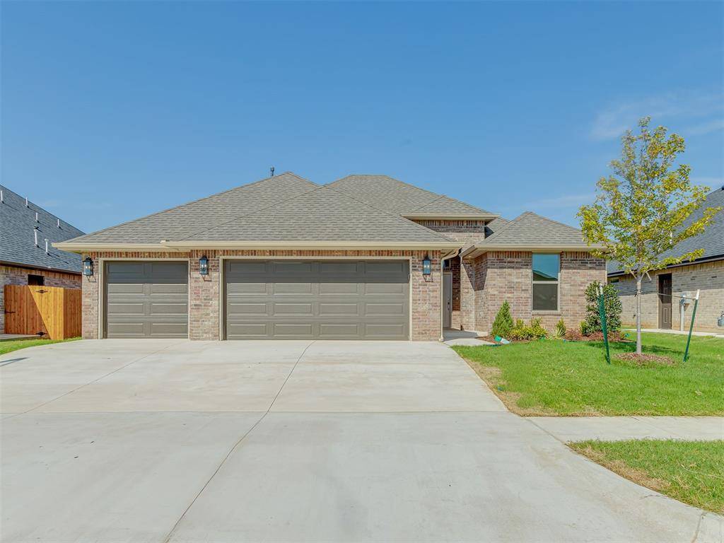 5013 Vine Cliff RD, Mustang, OK 73064