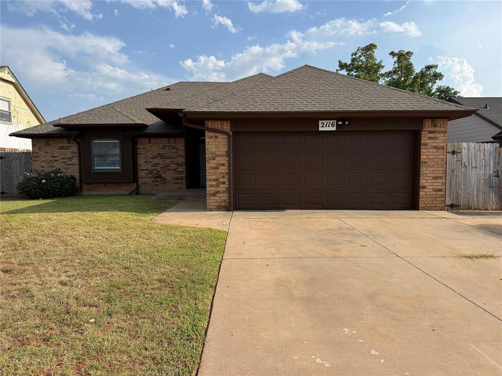 2116 NE 8th ST, Moore, OK 73160