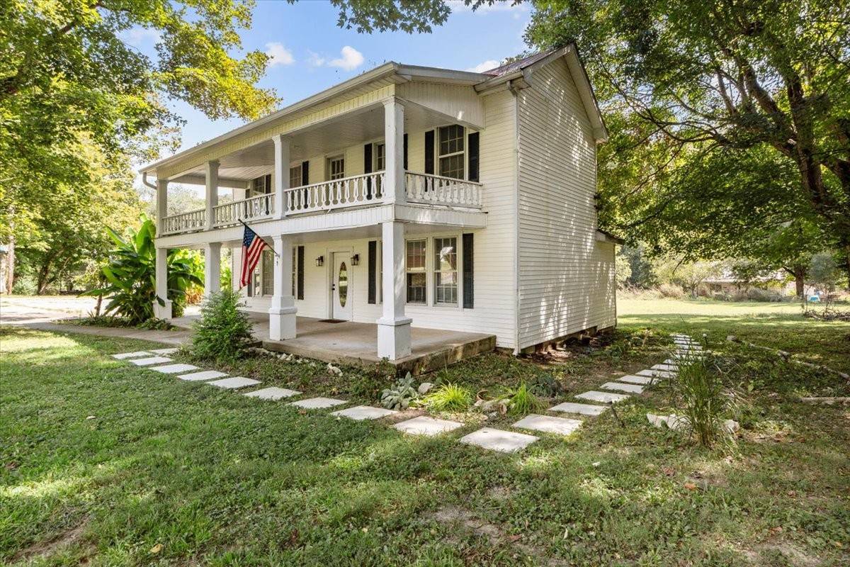 30 S Boone St, Erin, TN 37061