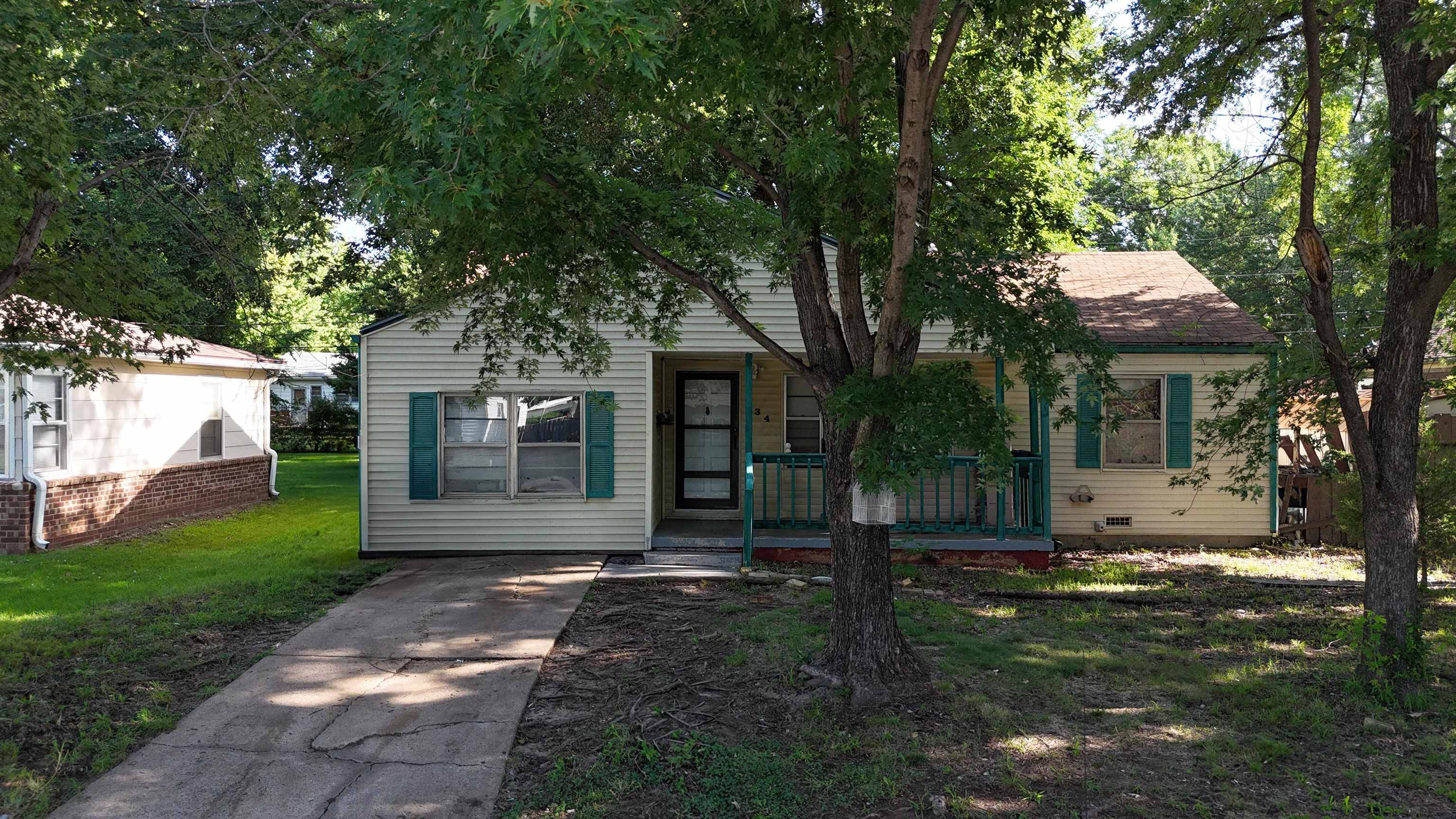 134 Stanley Dr., Arkansas City, KS 67005