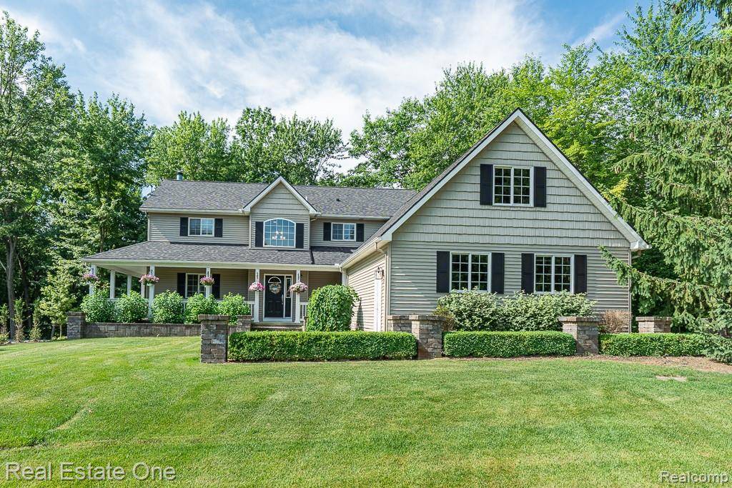 2691 Fox CV, Addison Township, MI 48370
