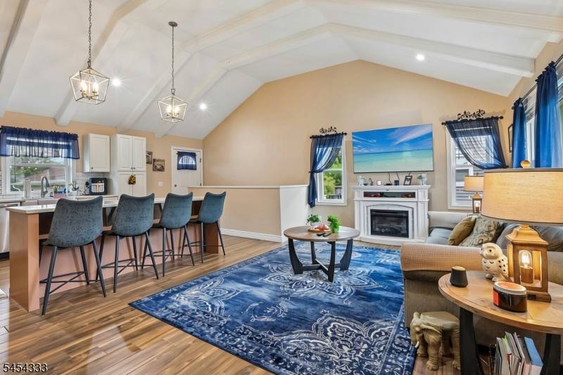 114 Hobart Ave, Rutherford Boro, NJ 07070