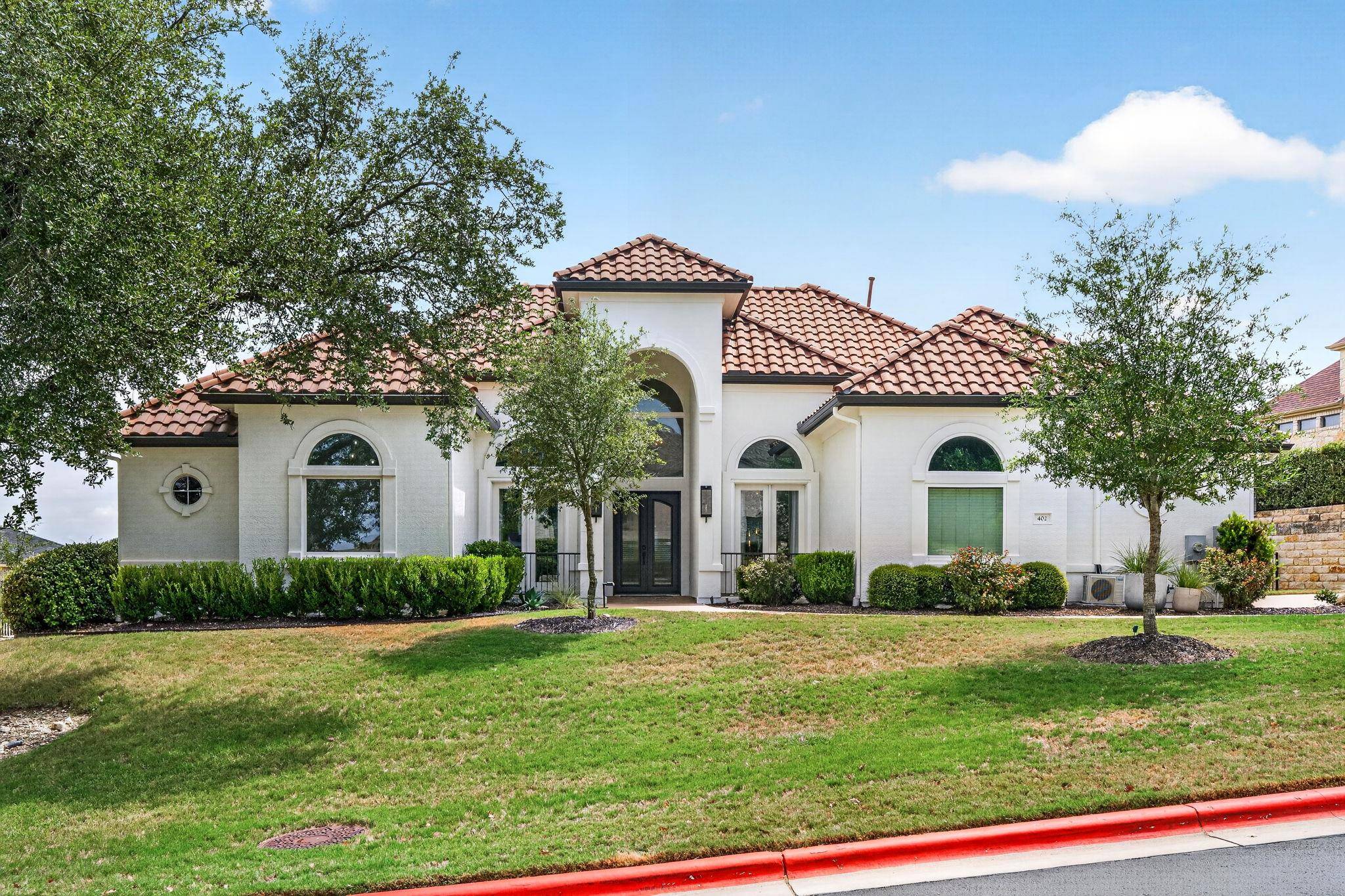 402 Aria DR, Austin, TX 78738