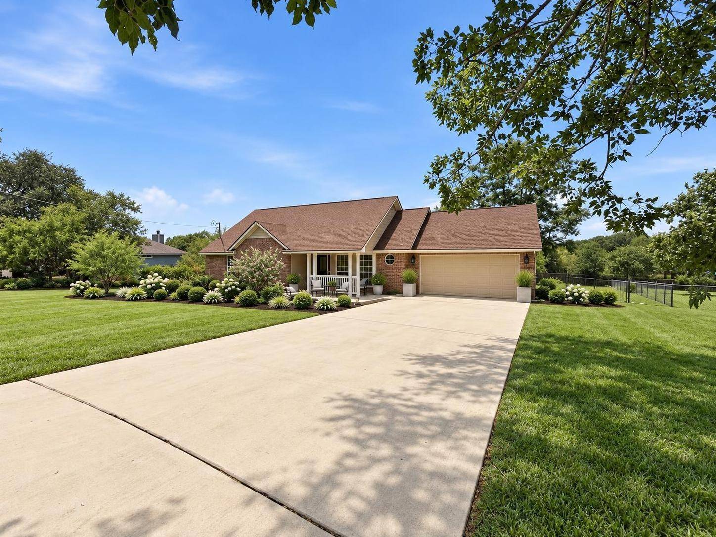 125 Barton RD, San Marcos, TX 78666