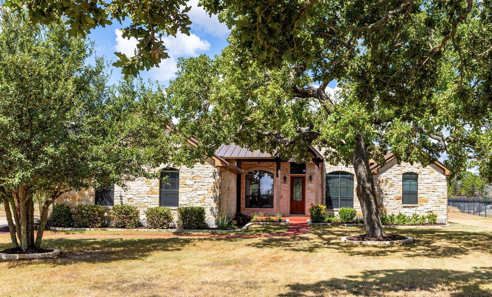 547 Shelf Rock RD, Driftwood, TX 78619